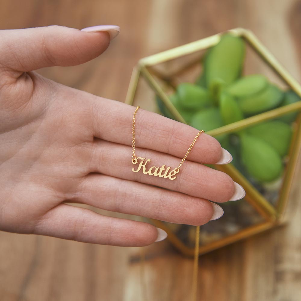The Signature Name Necklace – Written in Light